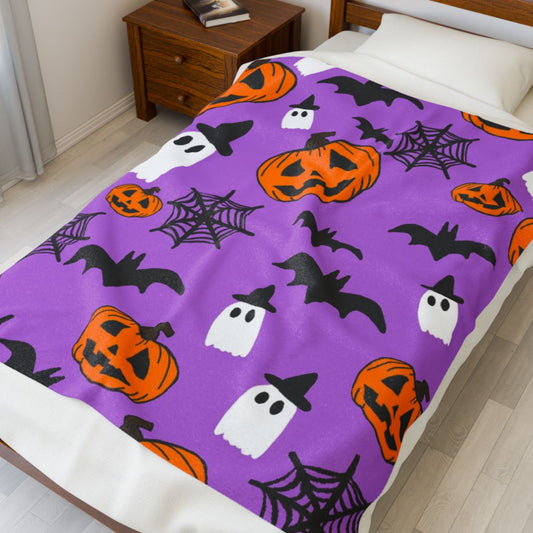 Halloween Themed Velveteen Plush Blanket, Cozy Throw for Fall - 50x60’